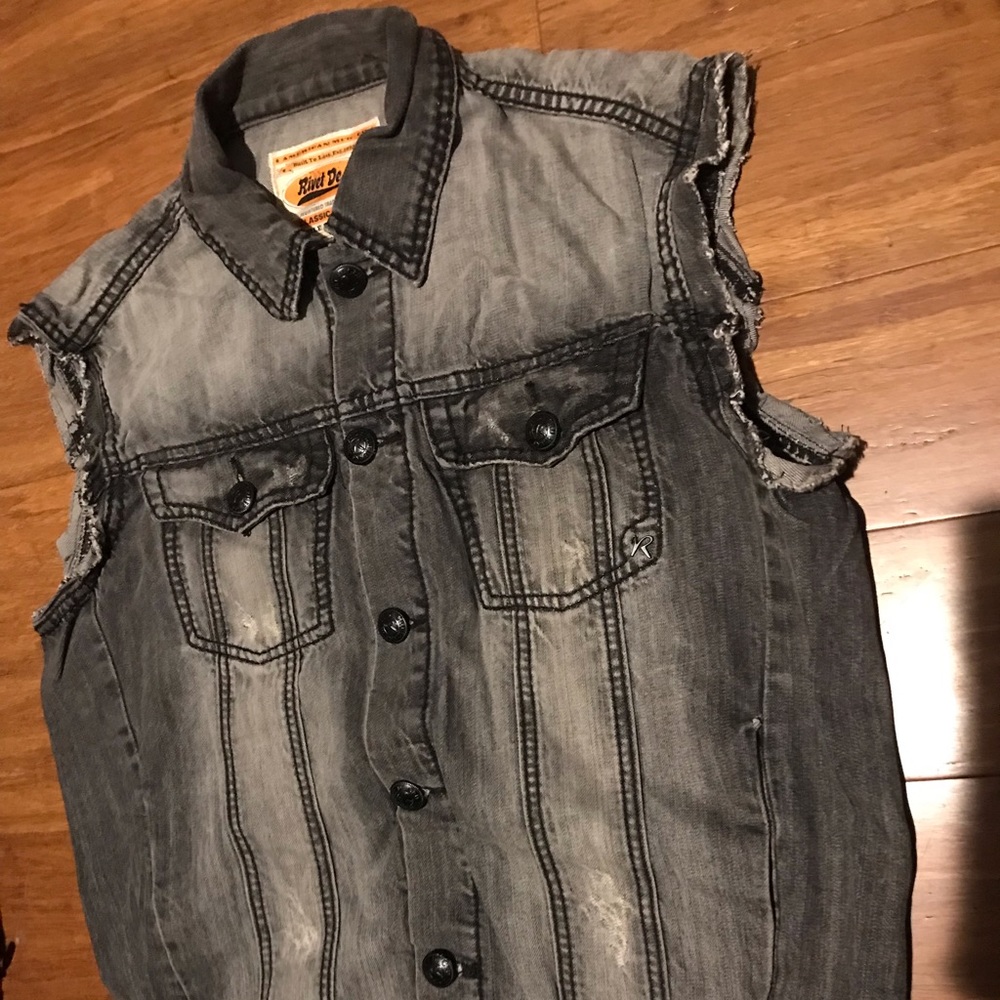 Rivet de Cru Jean Denim Jacket Vest. Sleeveless Distressed Biker Mens XL.